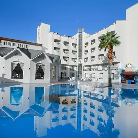 Hotel Camyuva Luna 4*