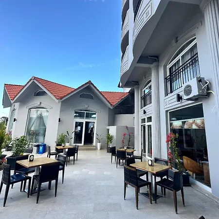 Hotel Camyuva Luna