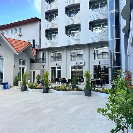 Camyuva Luna 4*